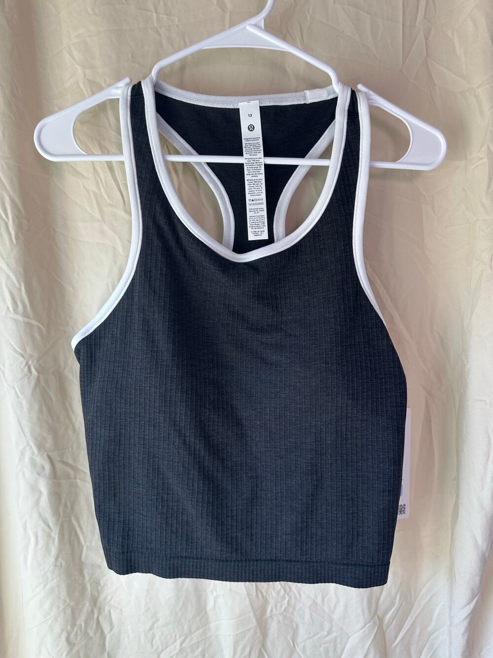 Lululemon NWT Ebb to Street Cropped Racerback Tank Top - Black/Charcoal- Size 12